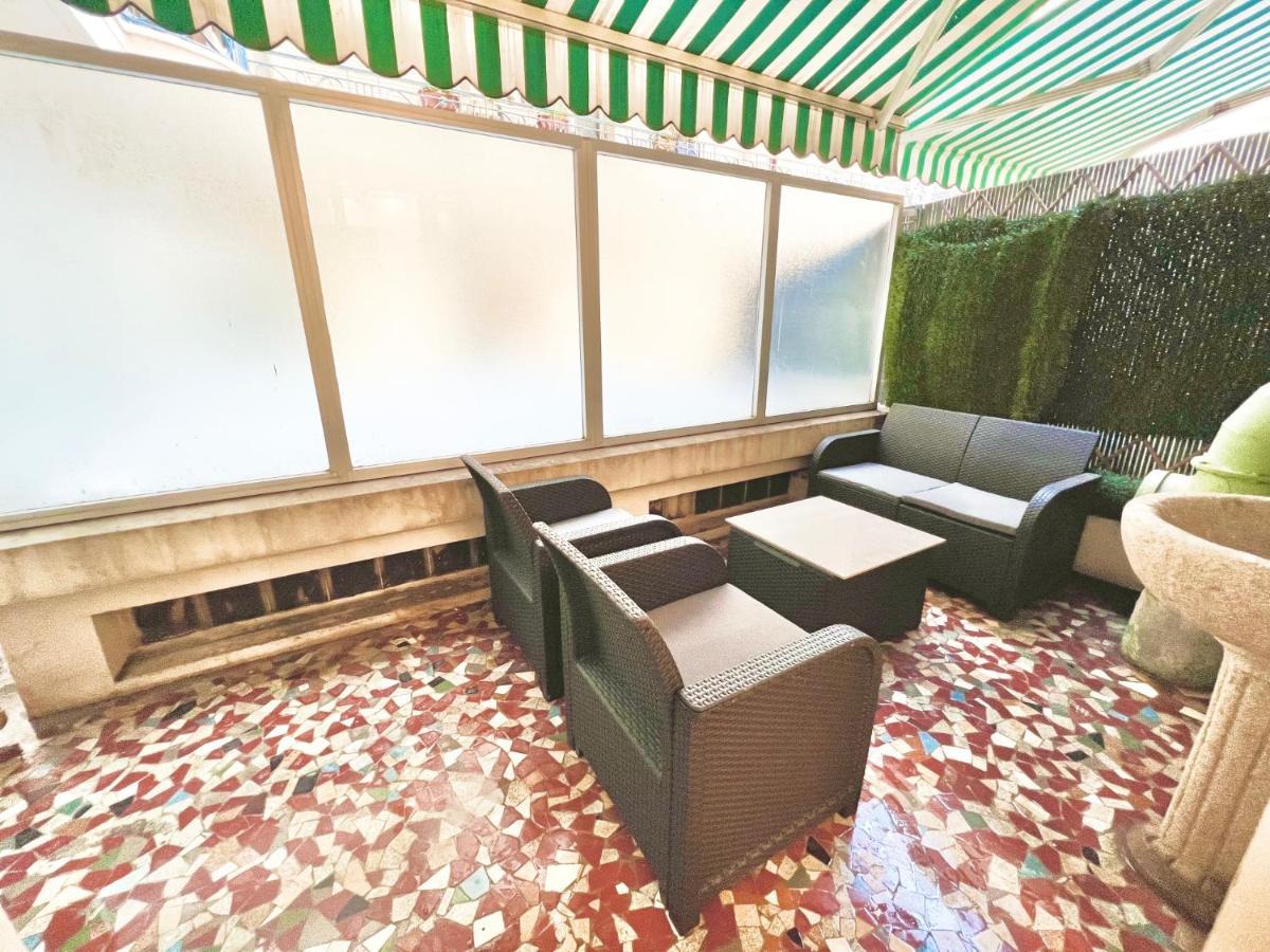 Appartement Riviera Superbe Studio Terrasse 100m Promenade Des Anglais Carré D'or Terrasse Meyerbeer *